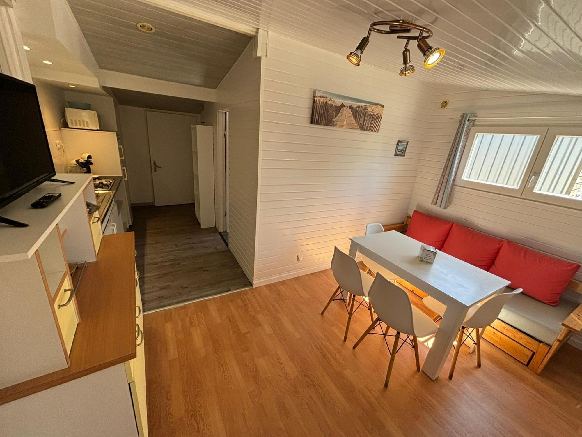 Camping Le Repos แซ็งต์-ปาเลส์-ซูร์-แมร์ ภายนอก รูปภาพ